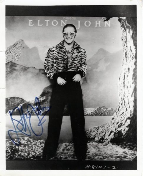 Elton John Vintage Full Signature Signed Photograph 